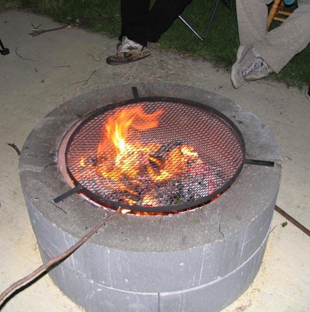8 Tips for a Safe Backyard Bonfire Party Themeaparty